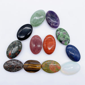 1pc Oval Natural Crystal Palm Stone