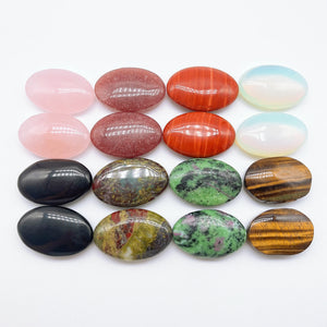 1pc Oval Natural Crystal Palm Stone