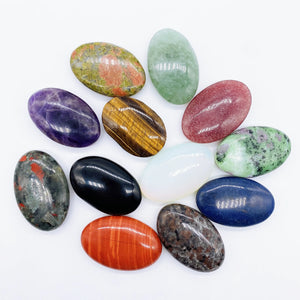 1pc Oval Natural Crystal Palm Stone