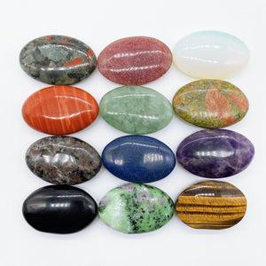 1pc Oval Natural Crystal Palm Stone